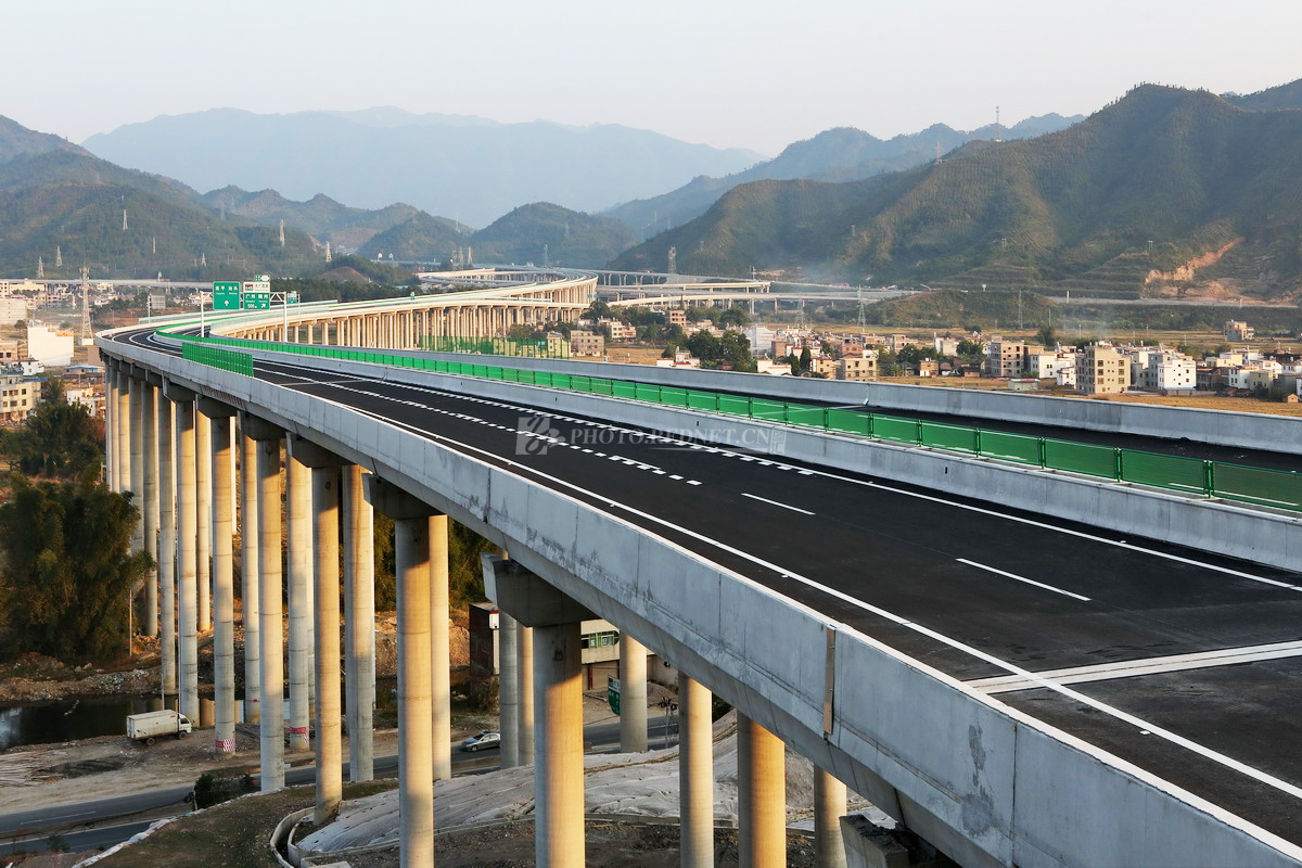 广东龙怀高速公路