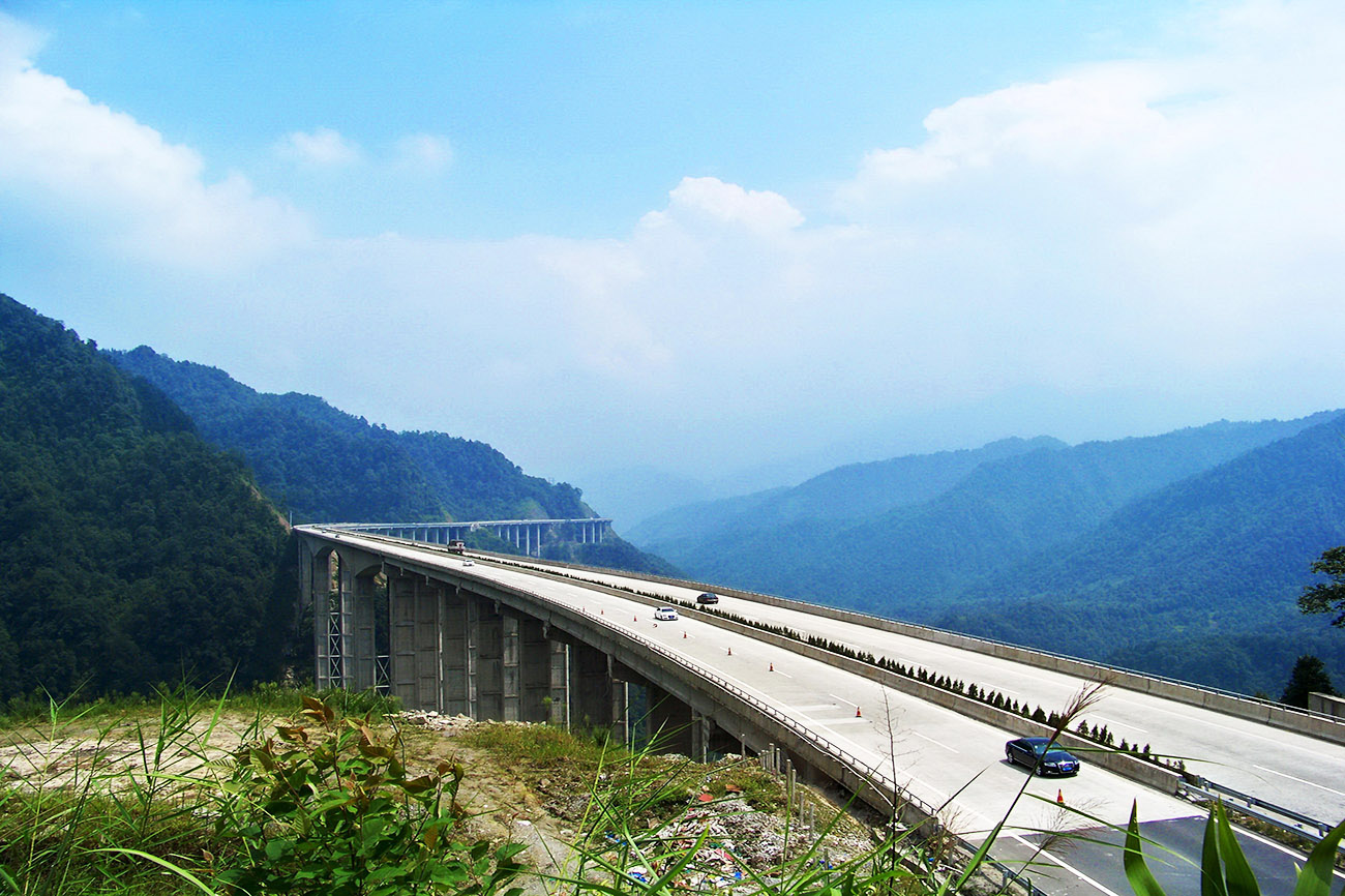 四川雅泸高速公路