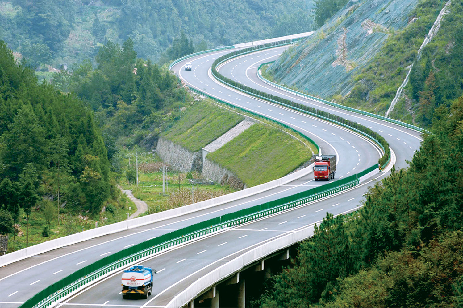 湖南怀化至通道高速公路